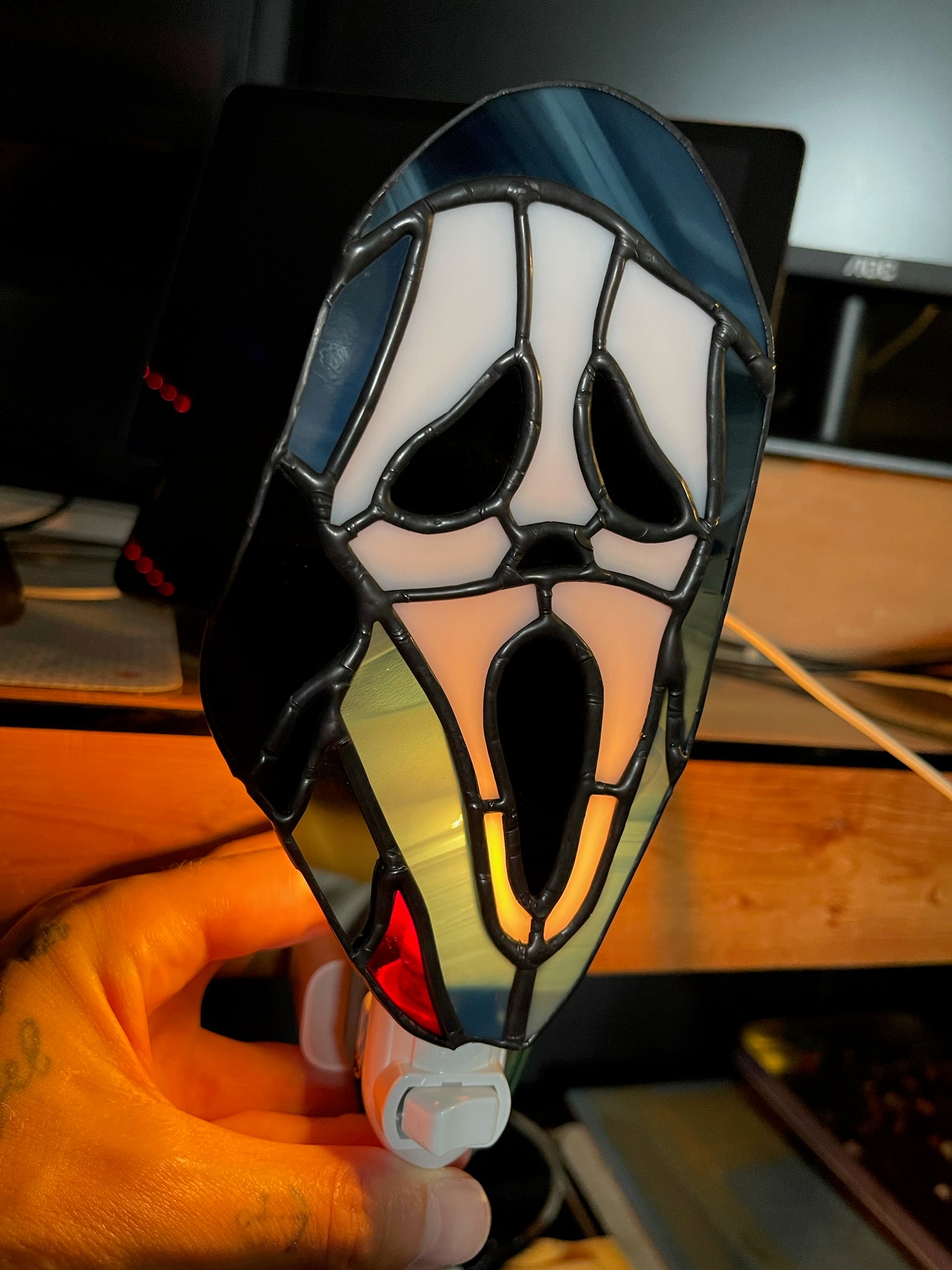 Stained Glass Scream Mask Night Light